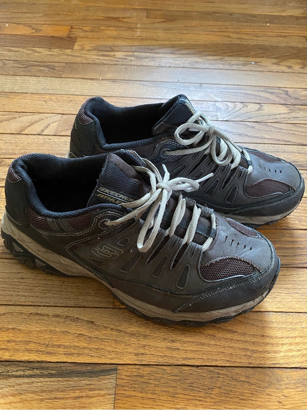 Skechers Men’s Brown and Gray Athletic Walking Sneakers size 12WW